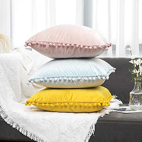 GYROHOME Set Di 2 Federe In Velluto Con Pon Pon: Cuscini Decorativi 45x45 Cm Per Divano E Letto - 2