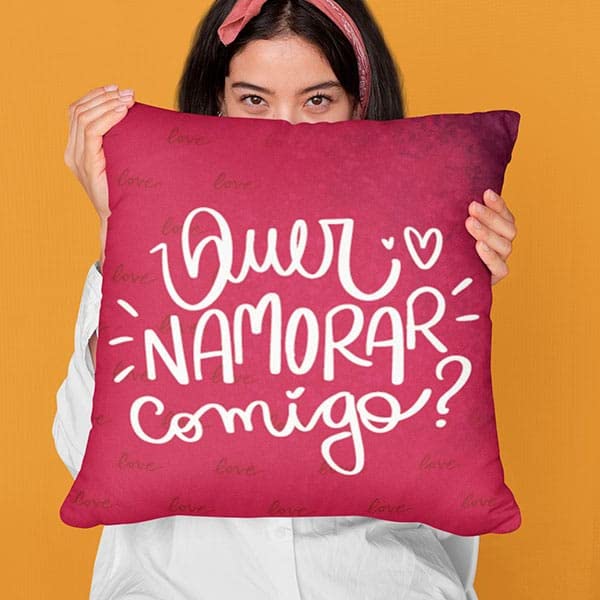 Almofada personalizada “Quer namorar comigo?”