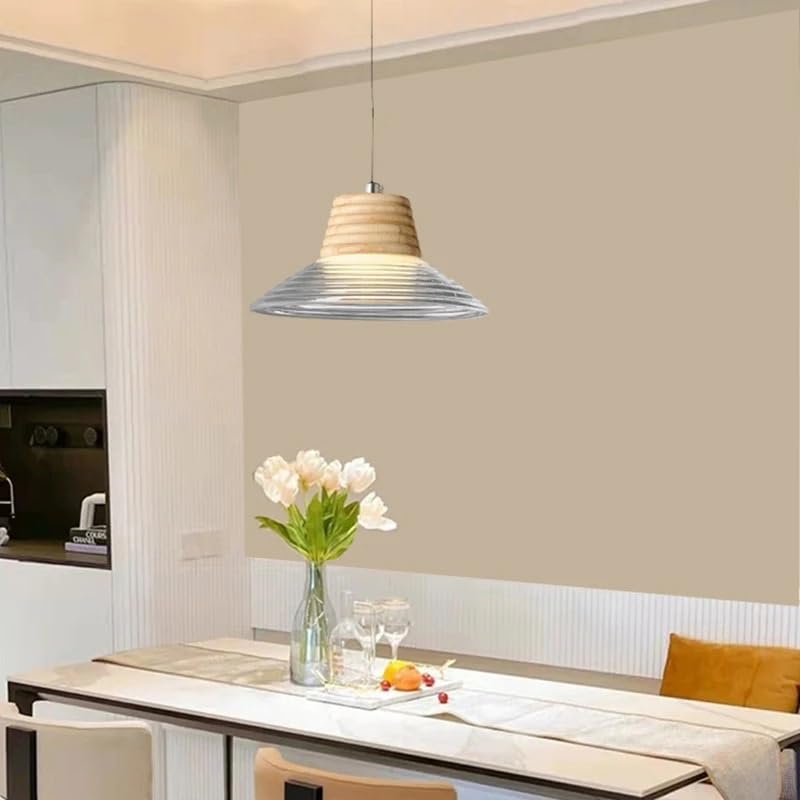 Suspension chapeau en bois pour sublimer un plafond de chambre