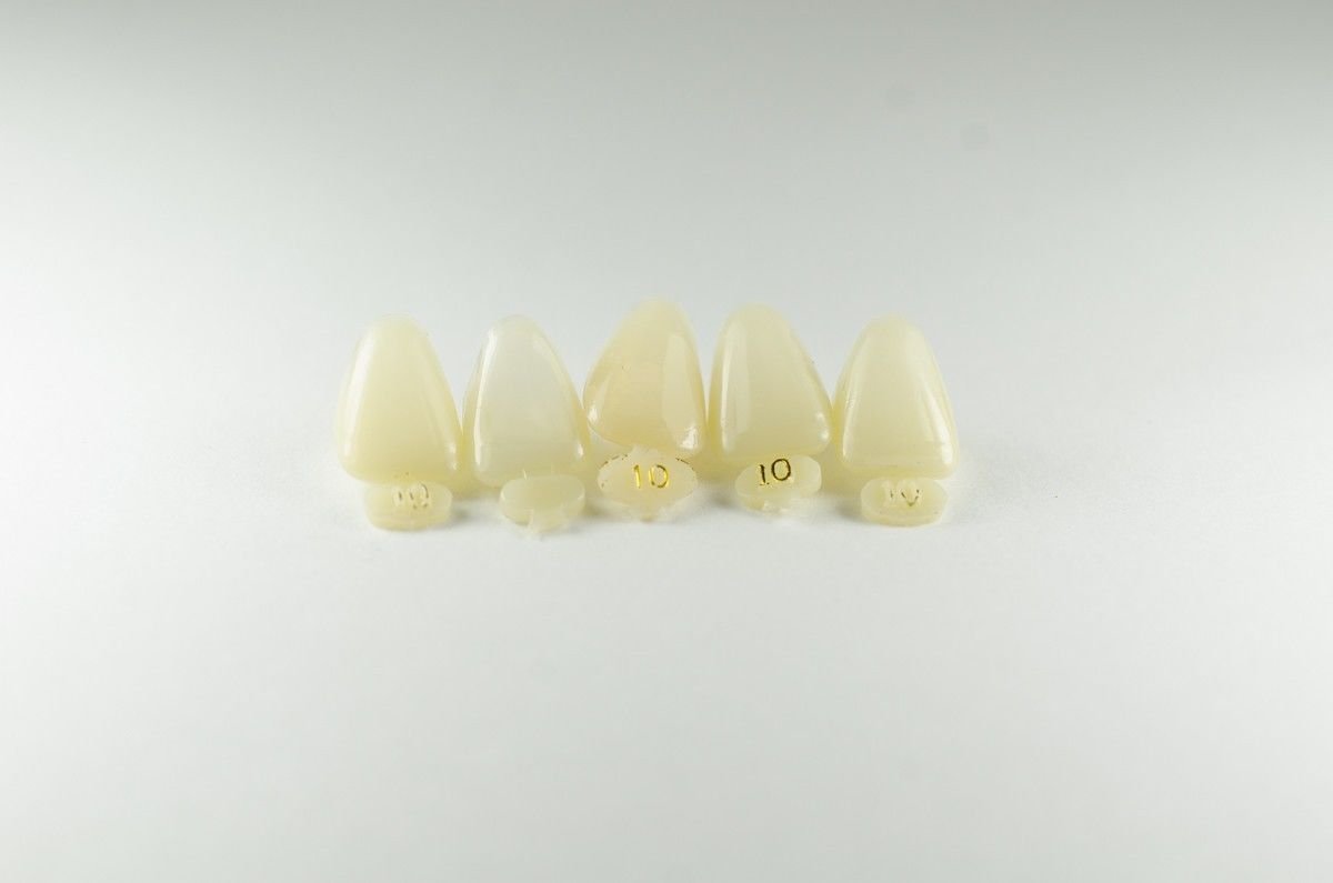Dental Polycarbonate Temporary Crowns #10 Upper Right Central (5 Pack)