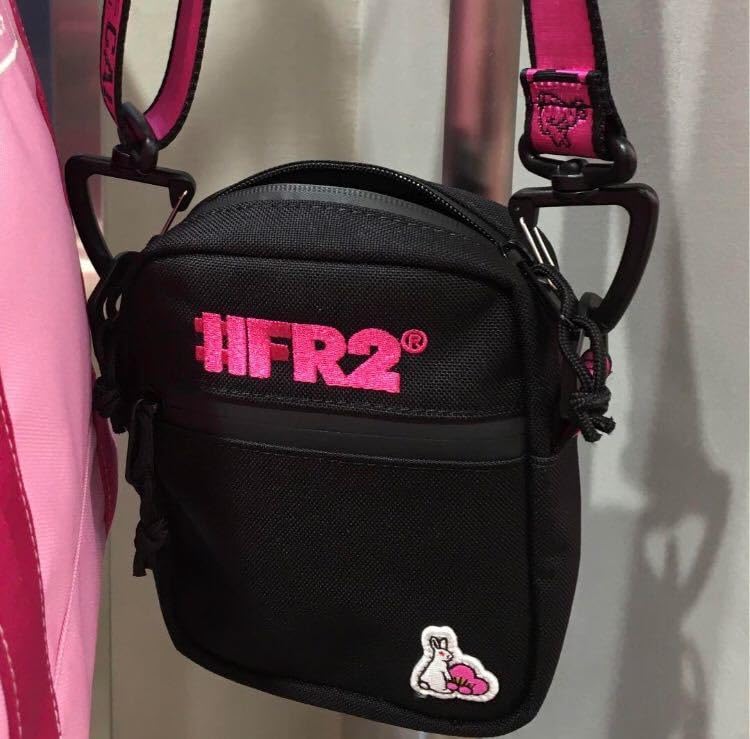 Amazon.co.jp: FR2梅ショルダーバッグ黒 ブラック ピンク原宿限定 FR2 