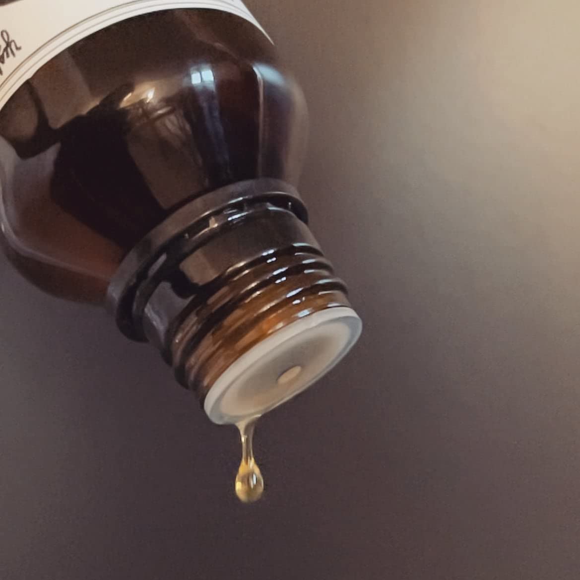 Beyer's Oil Bartöl Eisenkraut XXL 100 ml - 100% natürliche Bartpflege mit Bio Jojobaöl - Pflegt die Haut, macht den Bart weich