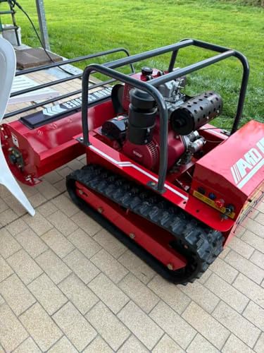 Trincia erba radiocomandato, 12CV EURO 5, dotato di coltelli a Y, disponibile in varie misure di taglio.