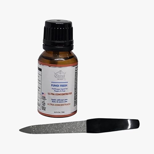 Hongos frescos y 1 herramienta de pedicura