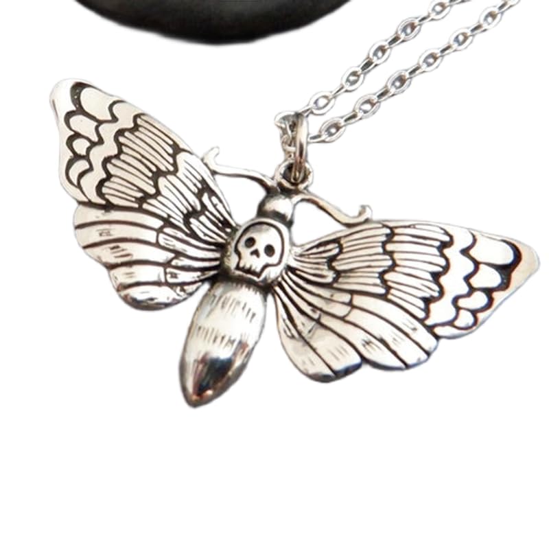 Bijoux d'Halloween collier crâne et lune pour sublimer votre tenue gothique