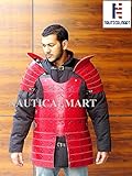 Este disfraz de samurai está totalmente hecho a mano.