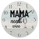 Yelolyio Mama Needs Wine Orologio da parete in legno con frase ispiratrice silenzioso senza ticchettio orologio da parete rotondo decorativo per casa colonica ufficio scuola asilo 38,1 cm