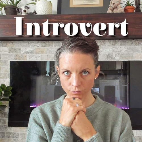 『Introvert living in an extrovert world』のカバーアート
