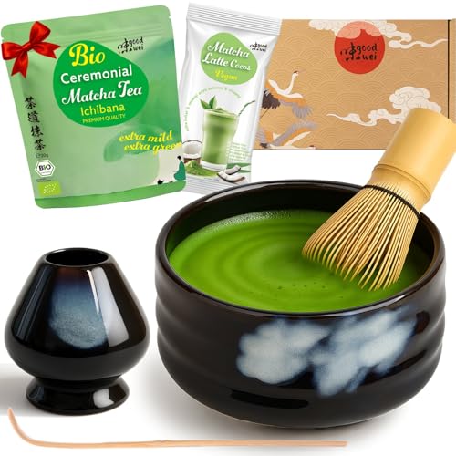 Goodwei Matcha Set mit BIO Matcha Pulver und hochwertiger Schale Chawan aus Keramik, Bambus-Matchabesen, Besenhalter, Matchalöffel Chashaku | Japanisches Teezeremonie Geschenkset (Burashi)