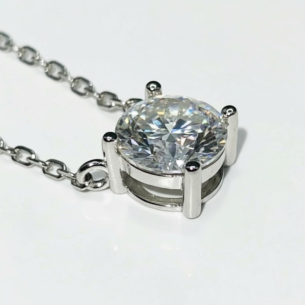 Joyería con brillante, minimalista y elegante con Moissanita certificada GRA. Plata de ley bañada en oro y rodio Calidad certificada Sostenible