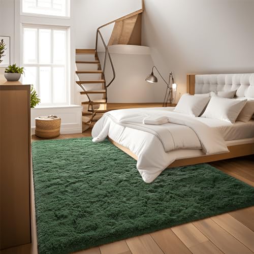 DweIke Fluffy Dark Green Rugs for Bedroom Living Room, 4x6 Feet Soft Plush Shaggy Forest Hunter Green Girls Boys Kids Rug, Non-Slip and Machine Washable Carpet for Dorm Nursery Classroom Decor
