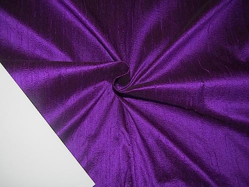 Tissu Dupioni pure soie violet noir pour créer des volumes parfaits en couture