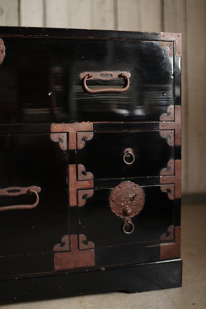丸金具　時代庄内箪笥3段　タンス　収納　古家具　古民家　時代家具 Amazon.co.jp: 綺麗な丸金具庄内箪笥 4杯 タンス 収納 古家具 古民家
