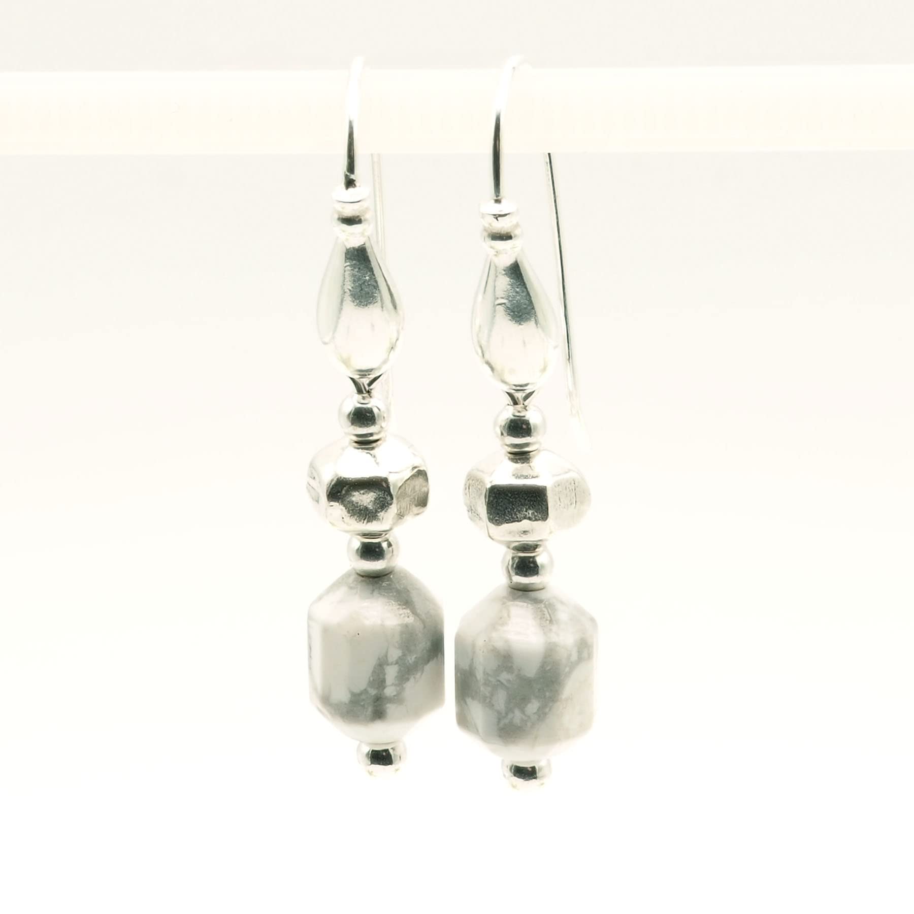 Pendientes de Howlita y Plata 925