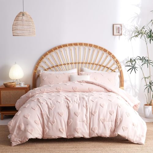 Image of Boho Tufted Comforter Set King Size Pink Heart Tufted Textured Bedding Set 3 Pieces Farmhouse Shabby Chic Embroidery Bed Set Soft Jacquard Comforter for All Season with 2 Pillowcases