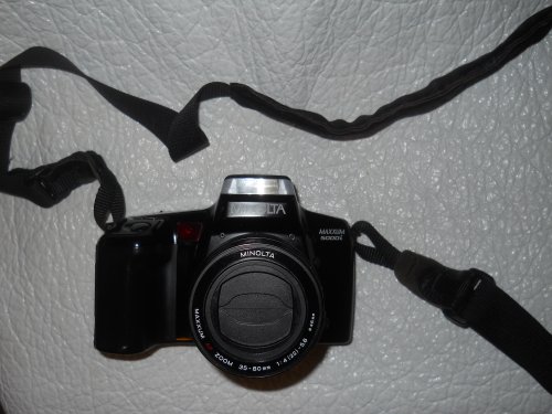 Minolta MAXXUM 5000i 35MM SLR Film camera with AF Lens Kit (Renewed)