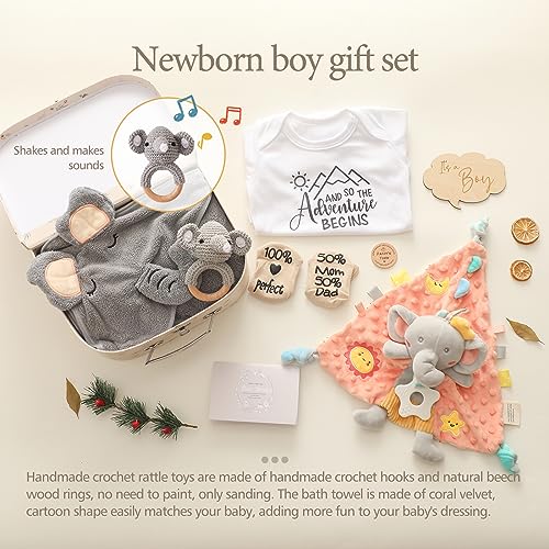 Promise Babe Baby Geschenk Set,Neugeborenen Geschenk zur Geburt Babyparty Badetuch Meilenstein Babydecke Strampler Socken Baby Holz Gehäkelt Greifling Rassel Spielzeug Foto Requisten (For Boy)