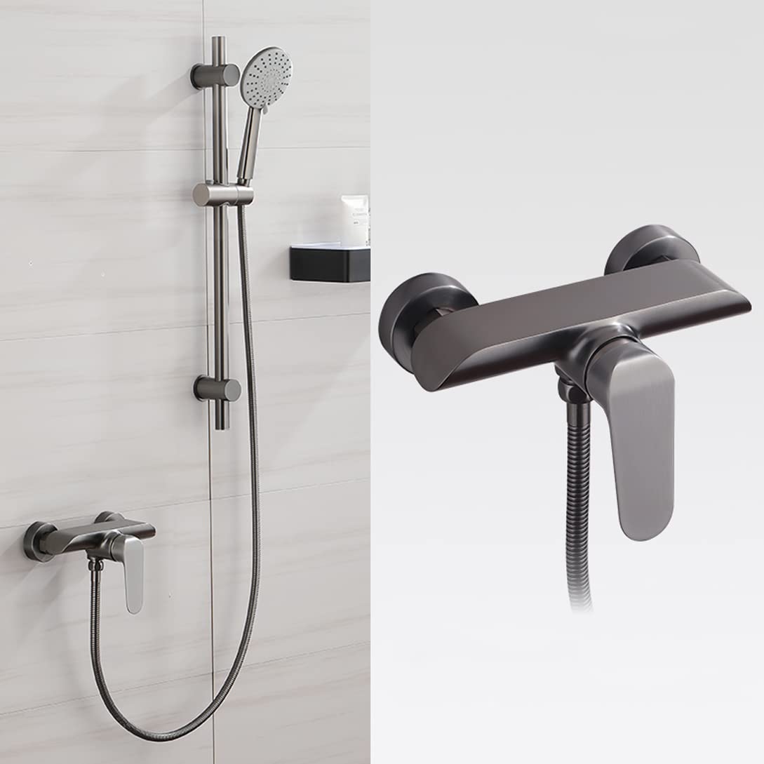 Robinetterie de baignoire murale pour une salle de bain familiale