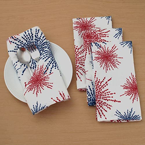 CAIT CHAPMAN HOME COLLECTION Red White Blue Celebration Fireworks Easy Care Fabric Tablecloth 18×18 Napkin Set of 4 White