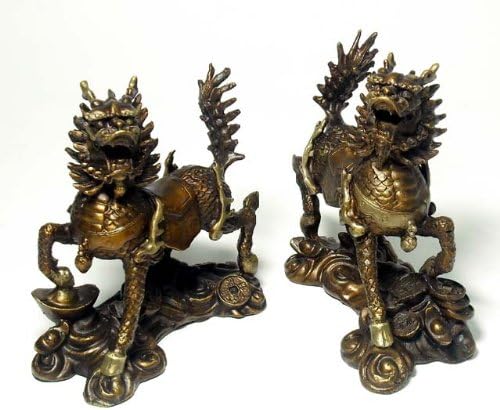 Amazon Co Jp 迫力溢れる 銅製 黒麒麟 角端獣 黒キリン セット 大 高さ約12cm 風水 グッズ 開運グッズ 縁起物 幸運の置物 デスクやテーブルの上でも存在感を示すボリュームのあるサイズ 1配送につき試供品 かんたん風水八角鏡ミラーステッカー 1セット