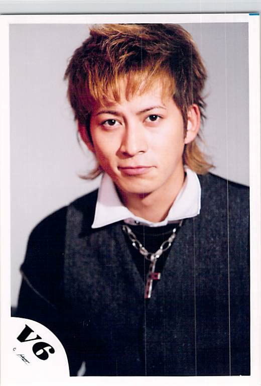 Amazon.co.jp: V6 カミセン 岡田准一 公式写真 写真 フォト