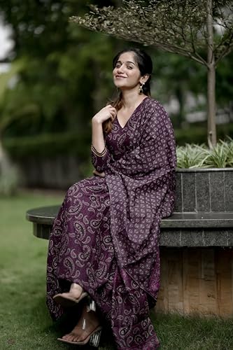 Image of Nermosa Women Printed Anarkali Kurta Pant with Dupatta