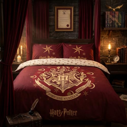 Aymax, Housse Couette Harry Potter Poudlard 200x200cm + 2 Taies 63x63cm – Réversible – 100% Polyester – Licence Officielle