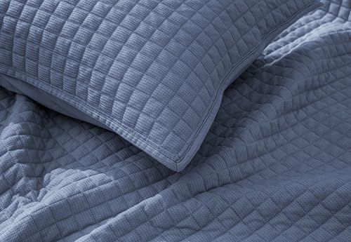 Image of Wonderful 3 Piece Waffle Weave Quilt Set King, Dusty Blue Lightweight Bedspread Coverlet for All Season, Ultra Soft Microfiber Bedding Set with 2 Pillow Shams, Waffle Pattern Quilted Design 104 inchx94 inch | Breathable & Cozy