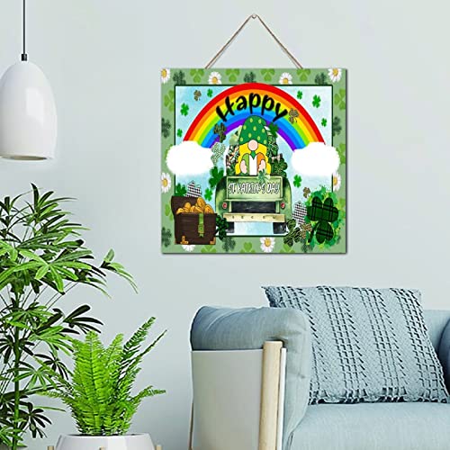 Décoration murale antique en bois gnomes verts porche intérieur