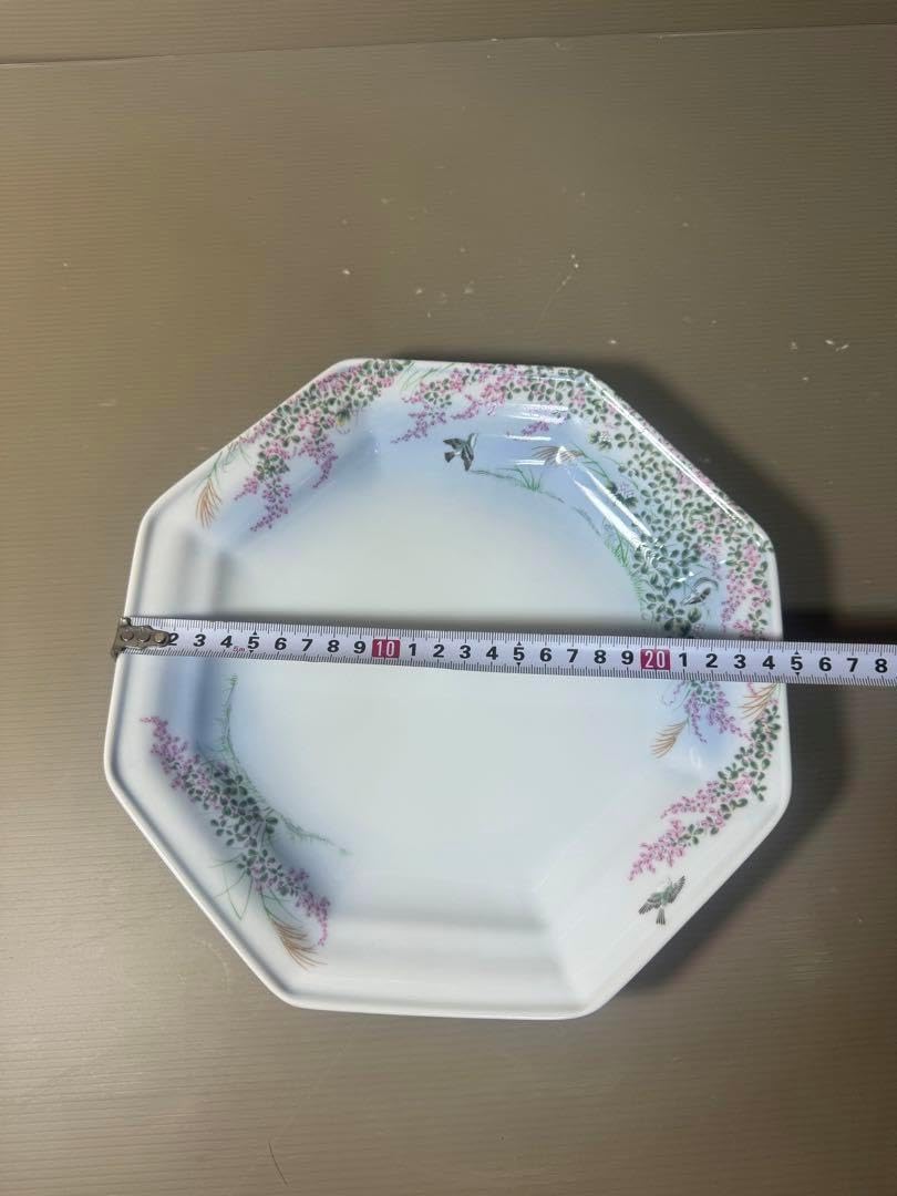 新品未使用【三川内焼唐子絵白磁皿3枚セット】日本を代表する陶磁器希少貴重在銘あり 三川内焼唐子絵白磁皿3枚セット日本を代表する陶磁器在
