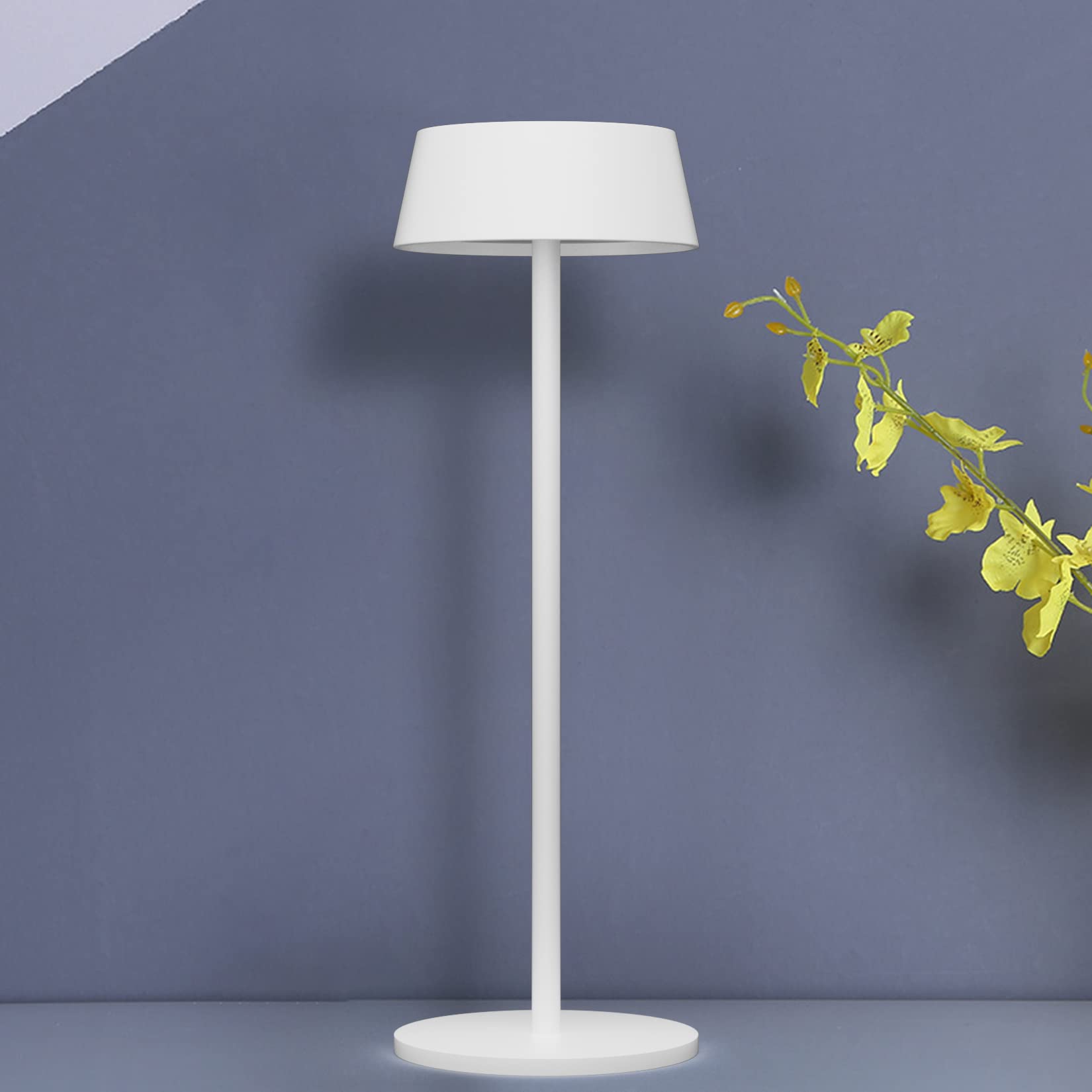 K-Bright 2 pezzi Lampada da tavolo, Luce calda Colore 3000K, Impermeabile IP54 lampade da tavolo senza fili, Ideale per cene in giardino, pub, feste, terrazze(Bianco)