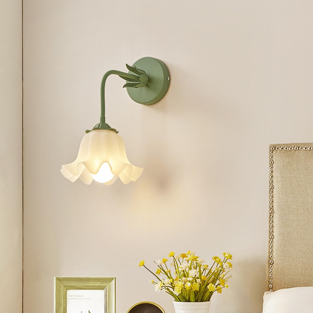 Lampada da Parete in Ferro da 4,7 Pollici, Girevole, Comodino, Lampada da Lettura a Parete, Lampada da Parete in Acrilico a Forma di Fiore, E27, Applique da Parete per Bagno, Soggiorno