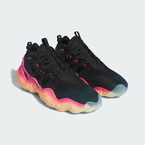 Adidas Trae Young 3 未使用品 箱あり The adidas Trae Young 3 Off White Preloved Green Releases