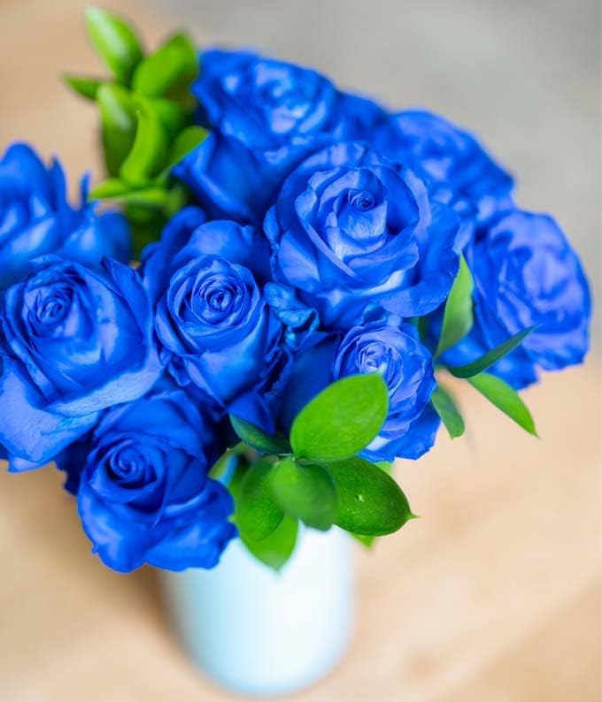 Miniatura 2 de From You Flowers - Una docena de rosas azules con bombones con florero de cristal (ramos de flores frescas) cumpleaños, aniversario, recuperarse,