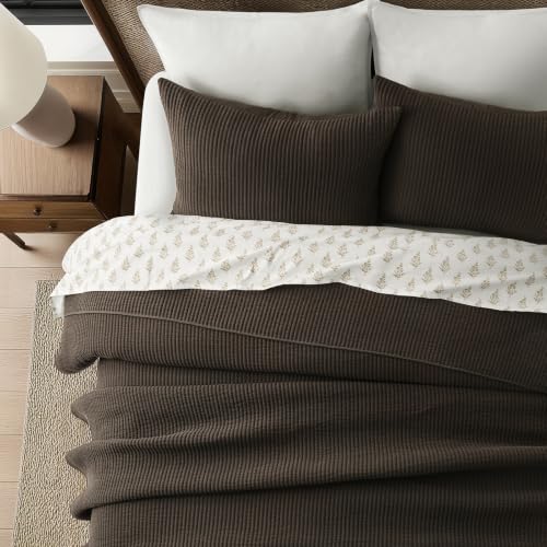 Image of EVERGRACEHOME Cotton Coverlet Set King Size 3 Pieces, Lightweight Soft Ribbed Matelasse Bedspread Quilt Set, Cozy Oversized Quilted Bedding Set with 2 Pillow Shams for All Seasons, Dark Brown