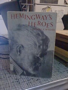 Paperback Hemingway's Heroes, Book