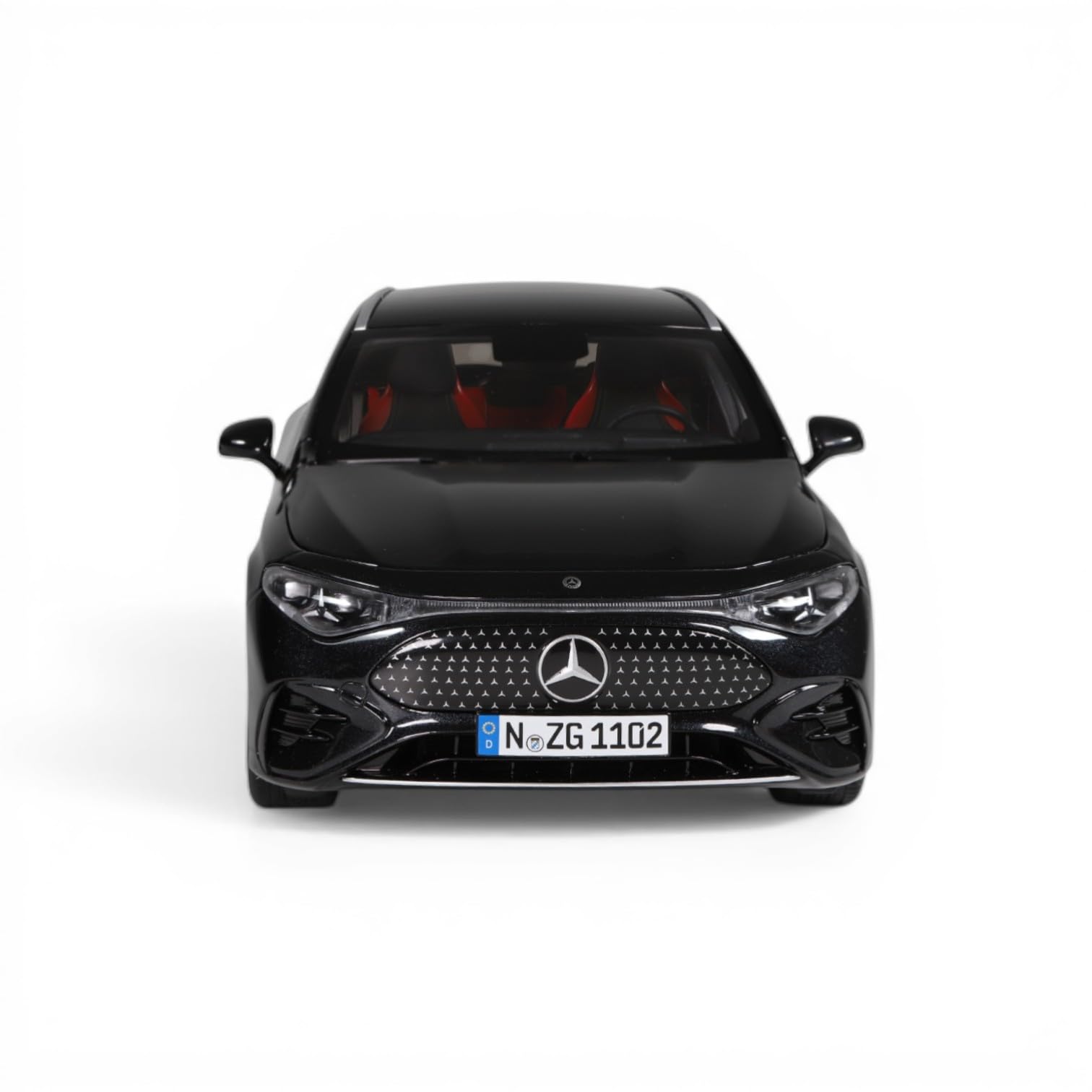 Mercedes‑Benz CLA Shooting Brake mit EQ-Technologie 1:18 Modellauto Diecast – Premium Miniatur in Polarweiß mit EQ‑Technologie, detailreiches Metallmodell für Sammler (kosmosschwarz)