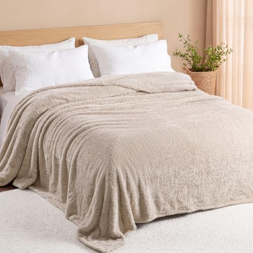 Exclusivo Mezcla Fuzzy Plush Fleece Bed Blanket Queen Size, Camel