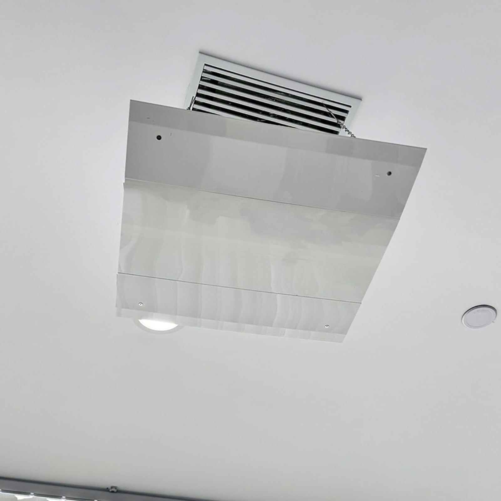 Deflettore Condizionatore Quadrato per Climatizzatori Centralizzati, Deflettore Aria Condizionata per Bocchette a Soffitto, Design con Ganci a Catena(45x45cm/18x18in)