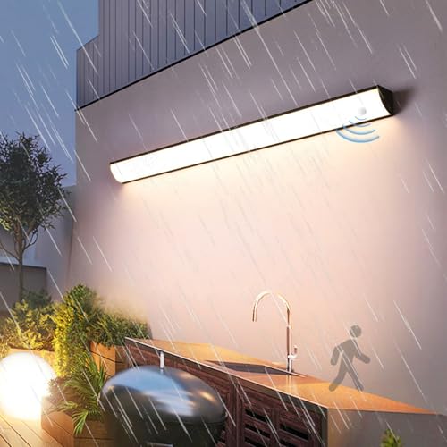 Garage lampe murale LED avec détecteur pour sécuriser et éclairer les accès sombres