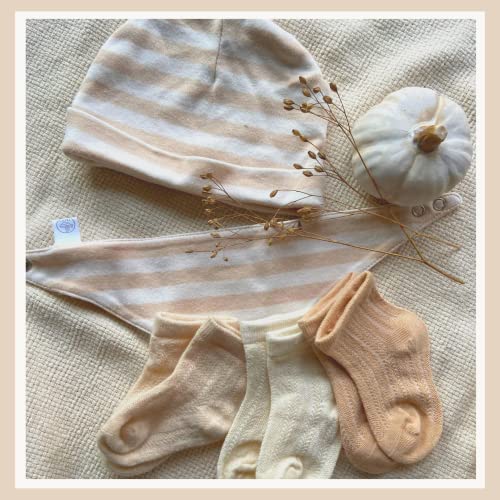 LILEJO Baby Geschenk zur Geburt, Geschenkset für werdende Eltern, Mütze, Halstuch und Socken für Mädchen und Junge aus Bio-Baumwolle, Beige - Image 4