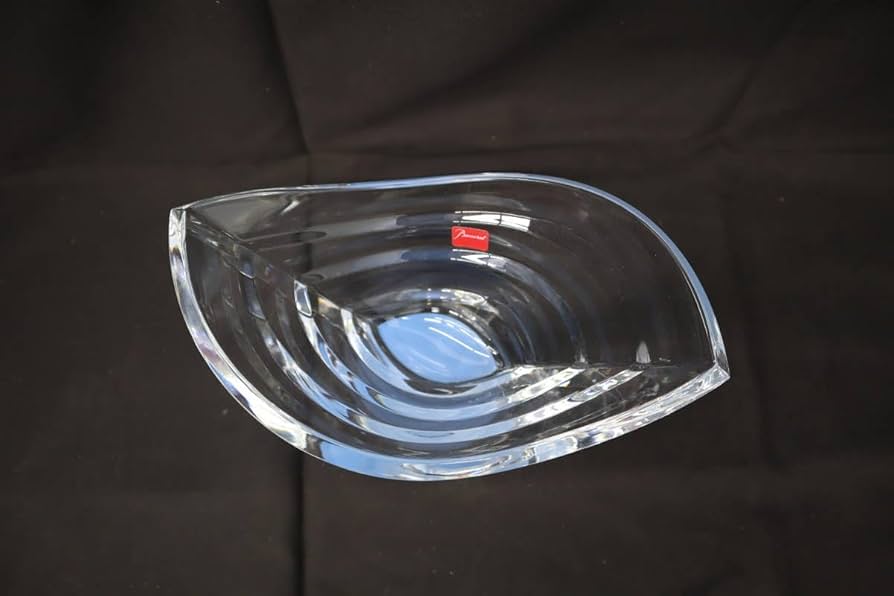 Baccarat フラワー型クリスタル皿 バカラ Baccarat 灰皿 小物入れ アクセサリートレー ブランド