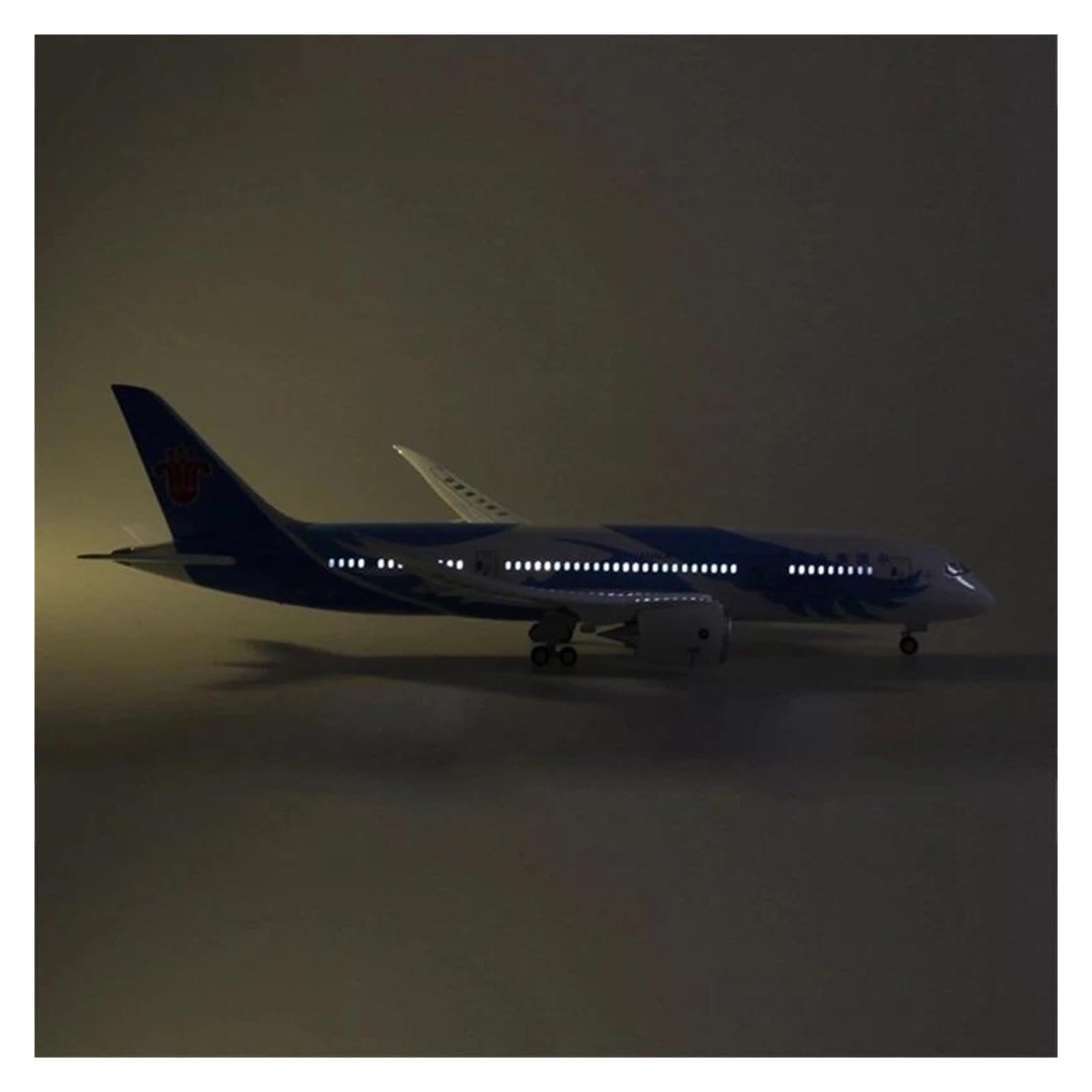 Odlewane zabawki samolotowe Model samolotu w skali 47 cm Model samolotu samolotu dla 787 B787 Southern ze światłem LED do kolekcji Nostalgiczne modele samolotów do zbierania i wyświetlania (bez lampy)