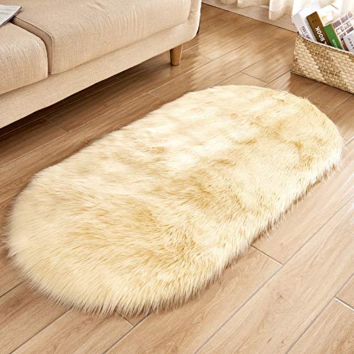 Coussin de chaise en fausse fourrure de mouton - Tapis décoratif en peau d'agneau blanc en fausse fourrure beige - 60 cm x 150 cm