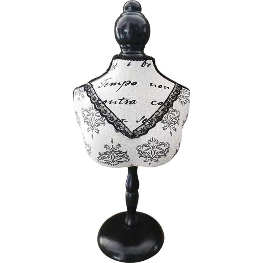 Vitrine de colliers en bois massif : l'écrin vintage pour l'exposition de bijoux haut de gamme