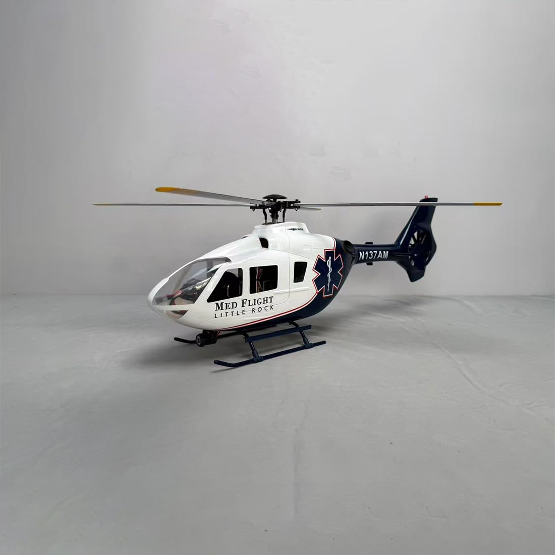 EC135 450 Scale RC Helikopter für Erwachsene, Professioneller 6CH Hubschrauber mit GPS Positionierung, Bürstenloser Motor & GFK-Rumpf, Realistisches 4-Blatt Rotorsystem RTF (Blau-Weiß)