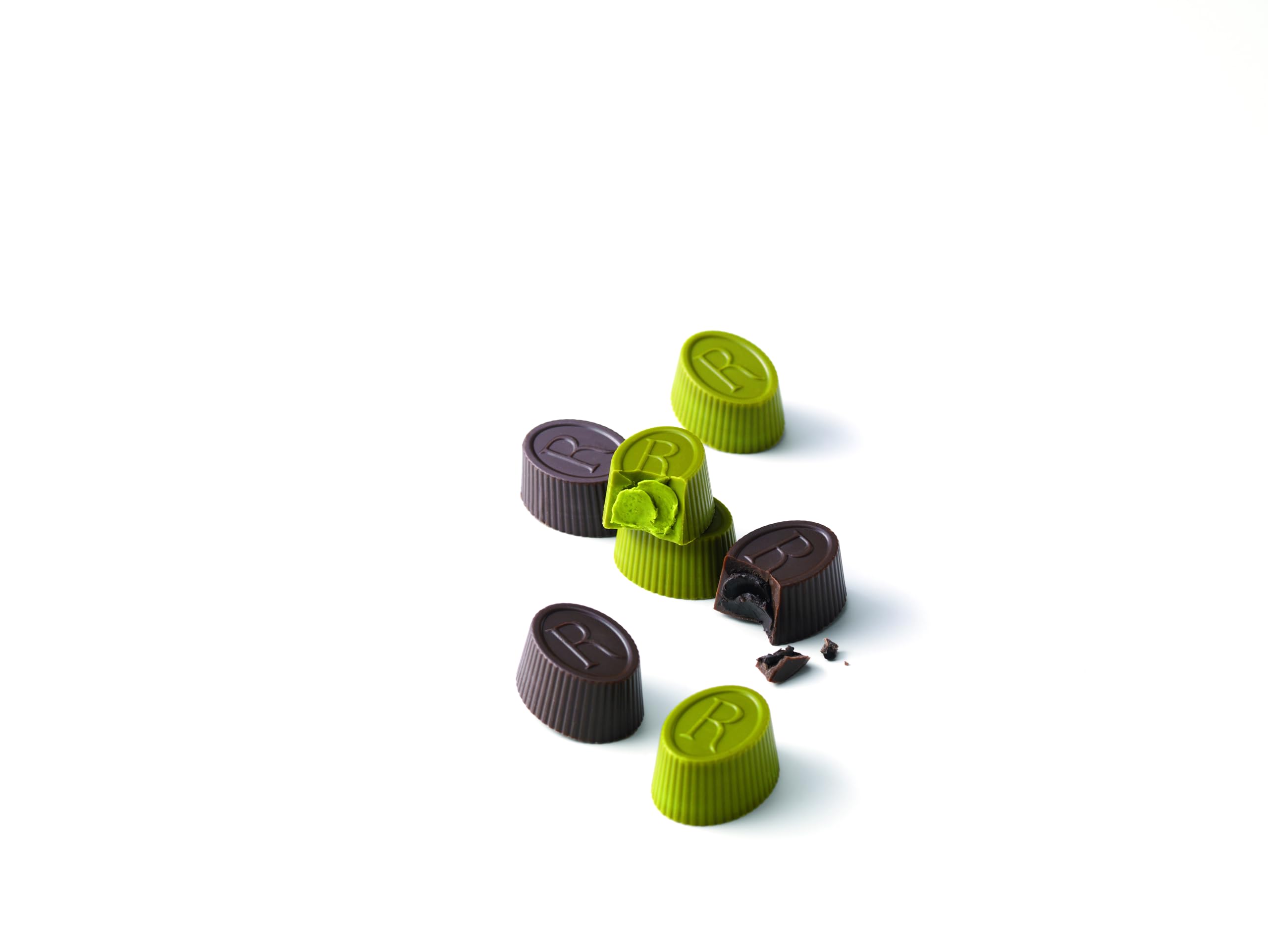 ROYCE Tea Chocolat "Hojicha & Matcha" - Mix of Chocolates with a Hojicha or Matcha Cream Center and Cookie Crunch | Japanese Chocolate from Hokkaido (10 Pieces of Chocolate)