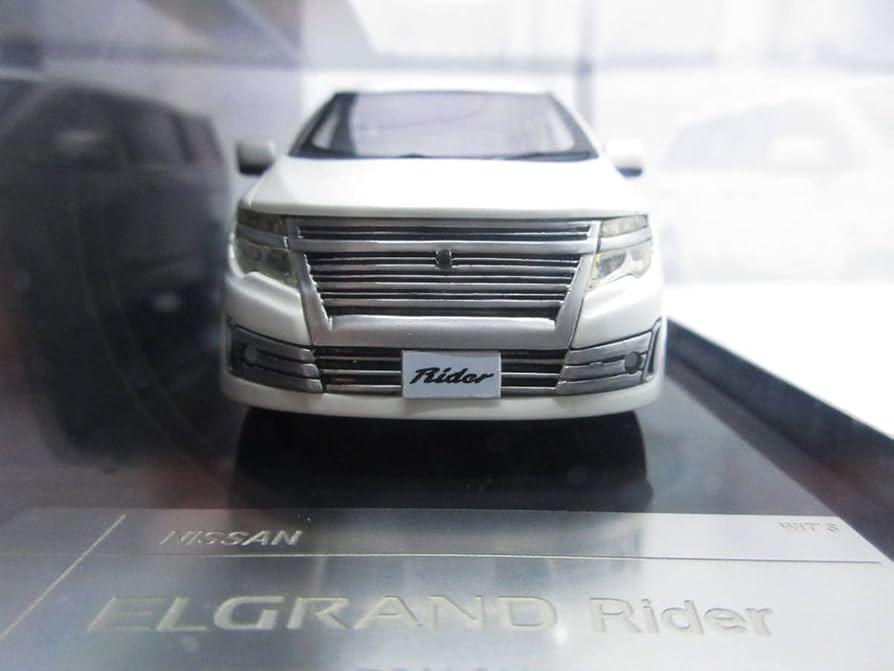 1/43 ハイストーリー　日産　エルグランド　ライダー　ミニカー　ホワイト 1/43 ハイストーリー 日産 エルグランド ライダー ミニカー