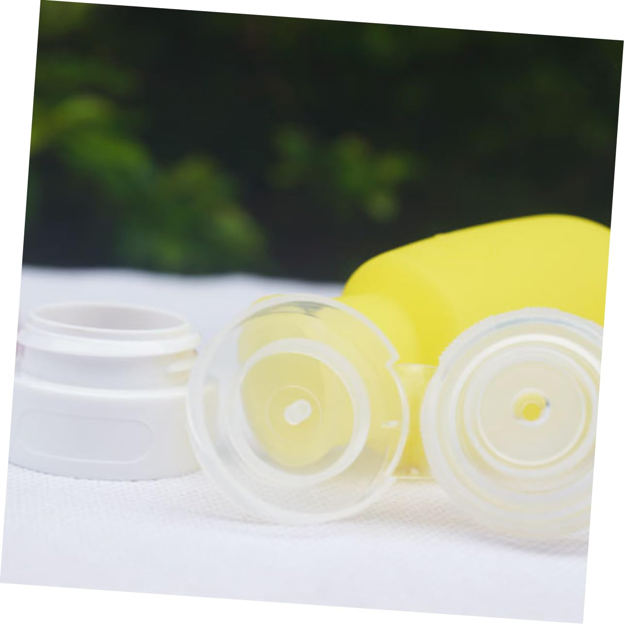MAGICLULU 2 Set di Flaconi in Silicone Riutilizzabili Dispenser per Gel Contenitori a Tenuta Stagna per Articoli da Toeletta Flaconi per Shampoo Barattoli per Lozione 8 Pezzi*2