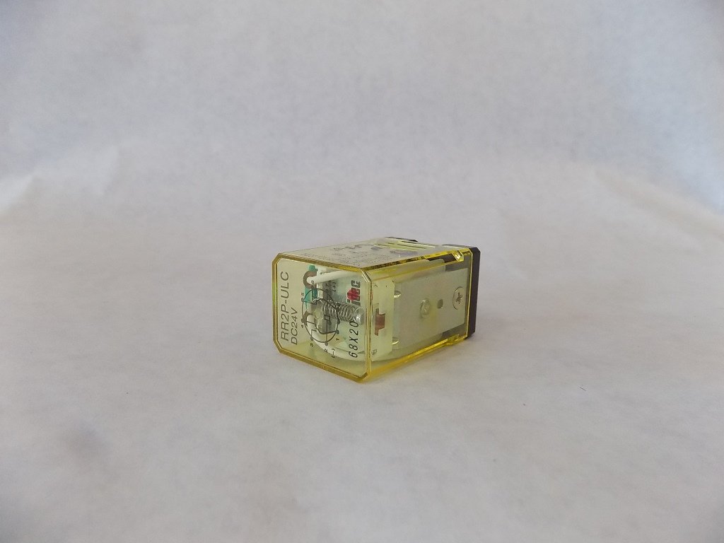 "IDEC Corporation RR2P-ULCDC24V RELAY; PLG-IN, 24VDC, DPDT W/LITE-CB"